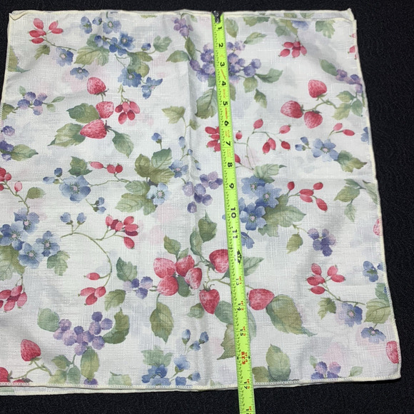 Table Napkins Cloth Floral Tea Dining Lot of 7 Pieces 17"x17" - Picture 6 of 6